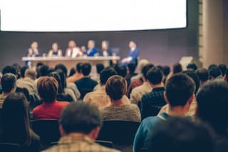 CONFERENCIA: "La Formación y Desarrollo de Competencias en el Currículo Universitario"