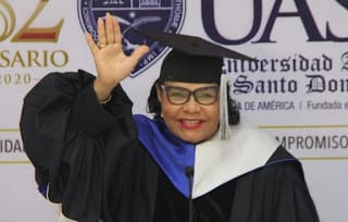 UASD gradúa 2 mil profesionales de grado y postgrado