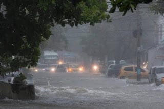 El COE emite alerta verde por onda tropical