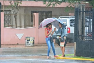 Pronostican lluvias y altas temperaturas; zona de aguaceros tiene 90% para convertirse en ciclón