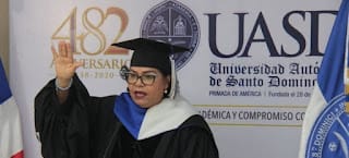 UASD gradúa 1,111 profesionales de Grado y Postgrado de la Región Este en la modalidad virtual