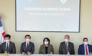 UASD Y Huawei inauguran Academia para impulsar industria de Tecnología de la Información y la Comunicación 4 UASD Y Huawei inauguran Academia para impulsar industria de Tecnología de la Información y la Comunicación