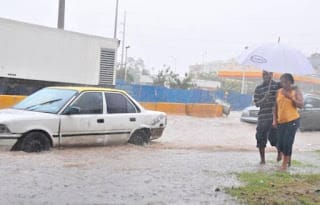 Por vaguada y onda tropical continuarán las lluvias este lunes en RD 5
