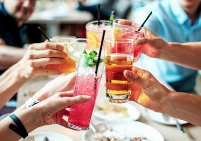 Gobierno flexibiliza horario para la venta y expendio de bebidas alcohólicas