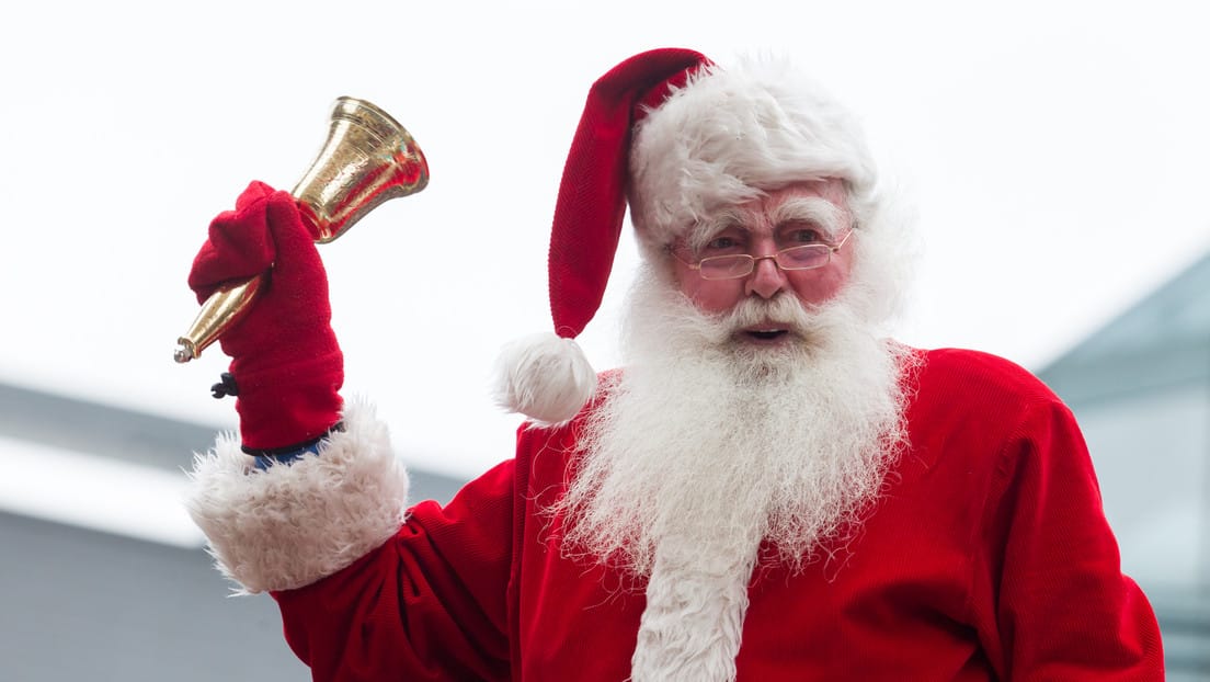 Un obispo italiano afirma delante de niños que Papá Noel no existe y que fue creado por Coca-Cola