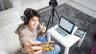 Las redes sociales tienen un impacto negativo diferente en adolescentes varones que en mujeres