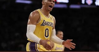 ¿Por qué los Lakers han tenido una temporada decepcionante?