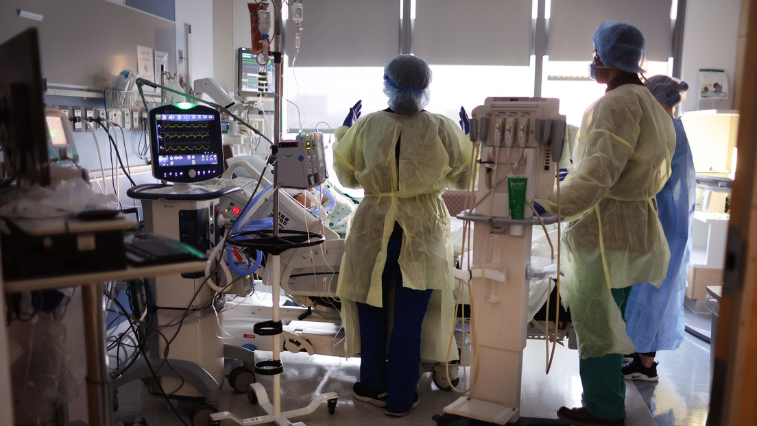 "Tuve que aprender todo de nuevo": un estadounidense regresa a su casa luego de permanecer más de 500 días en el hospital con covid-19