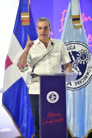 Luis Abinader presentará una “propuesta concebida” para combatir precios de los combustibles