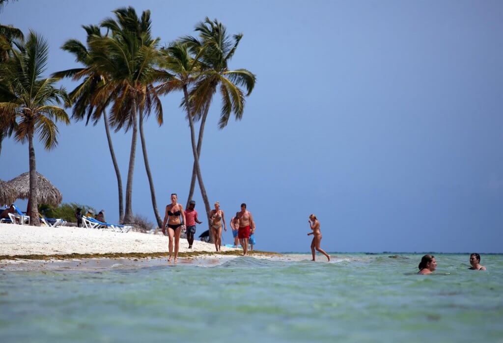 Una ONG dominicana dará refugio a turistas ucranianos varados en el país