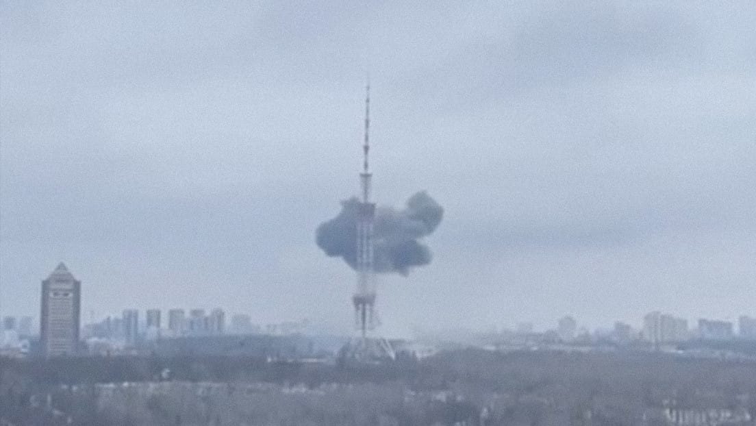 VIDEO: Reportan una explosión en una torre de telecomunicaciones en Kiev