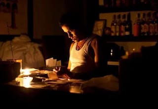 Usuarios se quejan por aumento de la tarifa eléctrica y por tanda de apagones 5