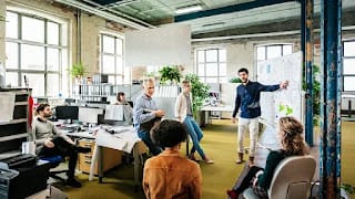Las 12 claves para trabajar de manera más inteligente y rendir mejor en el trabajo, según la ciencia