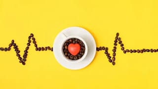 Beber hasta 3 tazas diarias de café disminuye el riesgo de eventos cardiovasculares y muerte 5