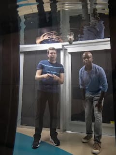 El robot que es capaz de distinguir cualquier bebida alcohólica