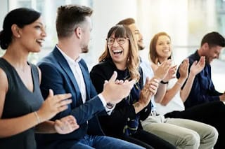 Las 12 claves para trabajar de manera más inteligente y rendir mejor en el trabajo, según la ciencia