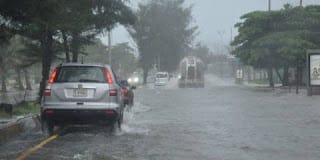 COE mantiene 27 provincias en alerta por vaguada; hay 22 comunidades incomunicadas 5