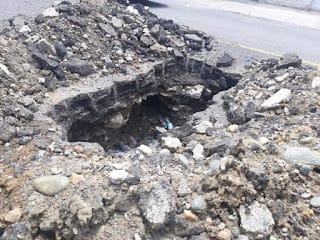 Ciudadanos se quejan por el deterioro de las calles en Santiago, ocasionado por Coraasan