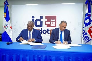 UASD pondrá en funcionamiento locales del INDOTEL como extensiones universitarias en algunas provincias 10 UASD pondrá en funcionamiento locales del INDOTEL como extensiones universitarias en algunas provincias