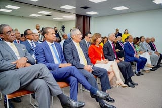 UASD pondrá en funcionamiento locales del INDOTEL como extensiones universitarias en algunas provincias 11 UASD pondrá en funcionamiento locales del INDOTEL como extensiones universitarias en algunas provincias