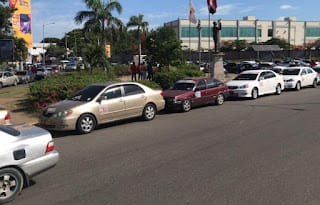 Choferes paralizan servicios en rechazo a desalojo de 14 paradas del concho en Santiago 5