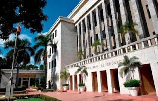 Maestros que ganaron concurso de oposición serán designados cuando haya vacantes 5