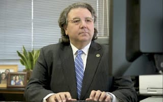 Rafael Velazco, superintendente de Electricidad, pone renuncia al Gobierno 5