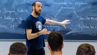 "Las matemáticas nos hacen más libres y menos manipulables”: Eduardo Sáenz de Cabezón 7 "Las matemáticas nos hacen más libres y menos manipulables”: Eduardo Sáenz de Cabezón
