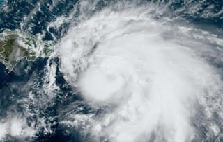 Fiona se convierte en huracán cerca de las costas de Puerto Rico 5