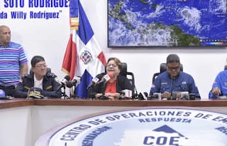 Onamet: huracán Fiona impactará el país a partir de las 2:00 de la madrugada 5