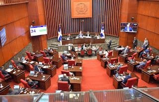 Senado aprueba 45 días de estado de emergencia para 12 provincias afectadas por huracán Fiona