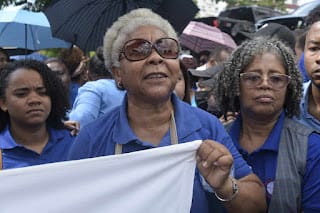 Médicos y otros sectores: “¡Basta ya de ARS y basta ya de AFP!” 14 Médicos y otros sectores: “¡Basta ya de ARS y basta ya de AFP!”