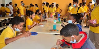 Los estudiantes reciben desde hoy el desayuno y el almuerzo escolar 5
