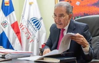 García Fermín defiende el proyecto de revisión de la normativa sobre docentes de excelencia 5