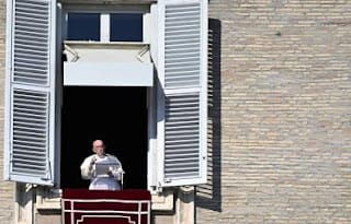 El papa: Se necesitan jóvenes que cambien el mundo y no esclavos del móvil 5