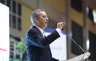 Abinader a delincuentes: "Se entregan o serán enfrentados drásticamente por el Gobierno" 5