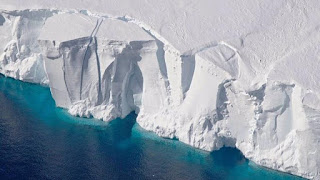 Un iceberg 15 veces más grande que París se desprende de la Antártida