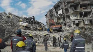 Más de 28.000 muertos por los terremotos en Turquía y Siria