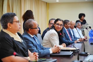 UASD y DA firman convenio para desarrollar iniciativas educativas en beneficio de empleados estatales 8 UASD y DA firman convenio para desarrollar iniciativas educativas en beneficio de empleados estatales