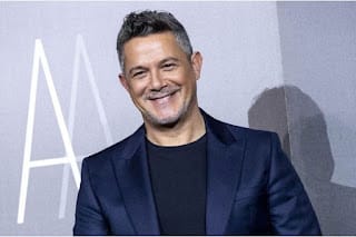 En medio de su gira, Alejandro Sanz compartió un alarmante mensaje en las redes y preocupó a sus fans