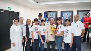 Estudiantes dominicanos ganan 16 premios en la competencia internacional First Lego League