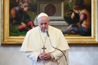 El papa pide "intenciones de paz" para "quienes tienen responsabilidades políticas"