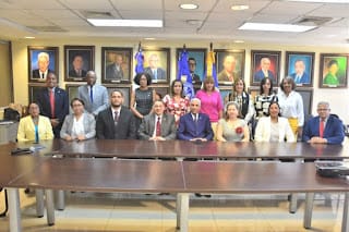 La UASD capacitará 113 docentes de la Facultad de Ciencias de la Salud como tutores virtuales