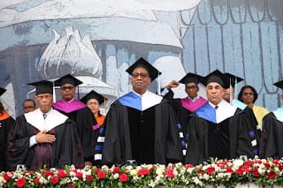 UASD entrega al país 2, 234 nuevos profesionales en graduación de recintos y centros del Cibao 5