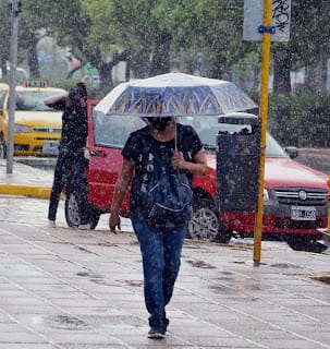 Calor y lluvias en inicio de la semana laboral 5