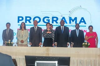 Certifican en la UASD a 2 mil maestros y estudiantes en competencias digitales