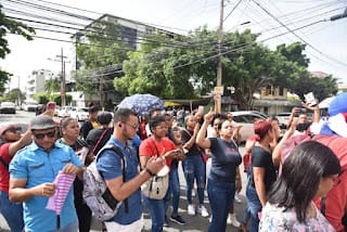 UNEV cede ante reclamos y promete a estudiantes reevaluar subida del 100% del costo de matrícula 5