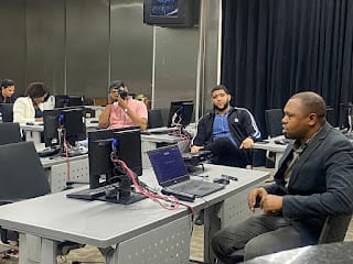 Desarrollan taller sobre Inteligencia Artificial en el Desempeño Laboral para los universitarios