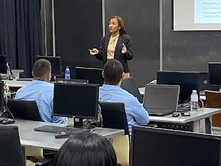 Desarrollan taller sobre Inteligencia Artificial en el Desempeño Laboral para los universitarios