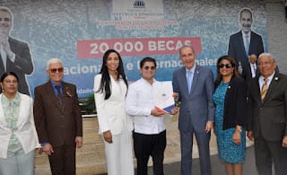 Mil estudiantes dominicanos enviados a prestigiosas universidades internacionales, según Mescyt 5